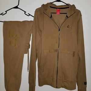 Nike sweatsuit